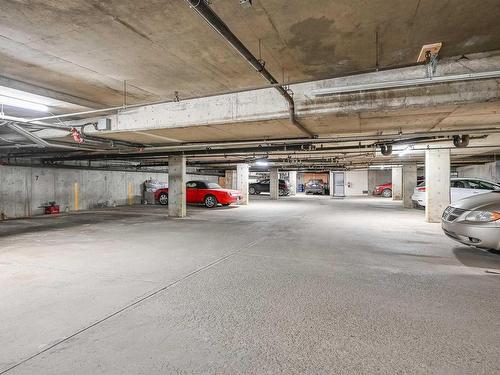 423 11618 100 Avenue, Edmonton, AB - Indoor Photo Showing Garage