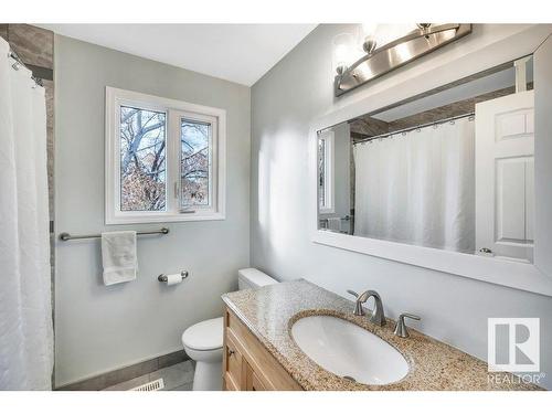 16 Westridge Crescent, Edmonton, AB - Indoor Photo Showing Bathroom