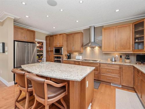 8728 101 Avenue, Edmonton, AB - Indoor Photo Showing Kitchen