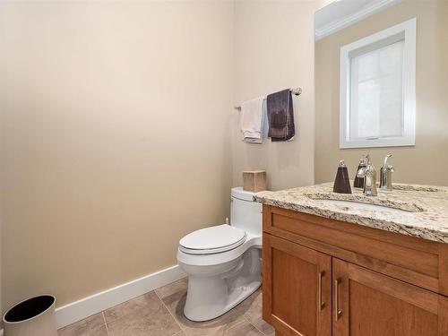 8728 101 Avenue, Edmonton, AB - Indoor Photo Showing Bathroom