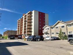 #811 12831 66 ST NW  Edmonton, AB T5C 0A4