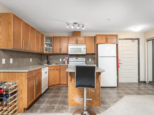 216 11615 Ellerslie Road, Edmonton, AB - Indoor Photo Showing Kitchen