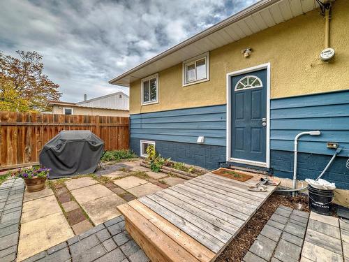 8916 154 St Nw, Edmonton, AB 