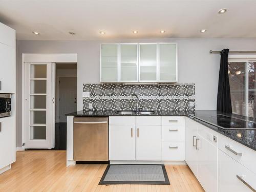 11231 75 Avenue, Edmonton, AB - Indoor Photo Showing Kitchen With Double Sink With Upgraded Kitchen