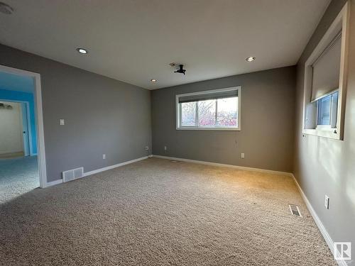 11231 75 Avenue, Edmonton, AB - Indoor Photo Showing Other Room