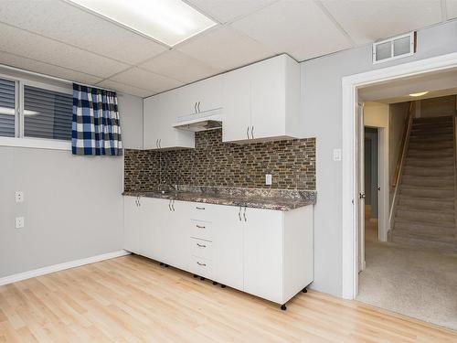 11231 75 Avenue, Edmonton, AB - Indoor Photo Showing Kitchen