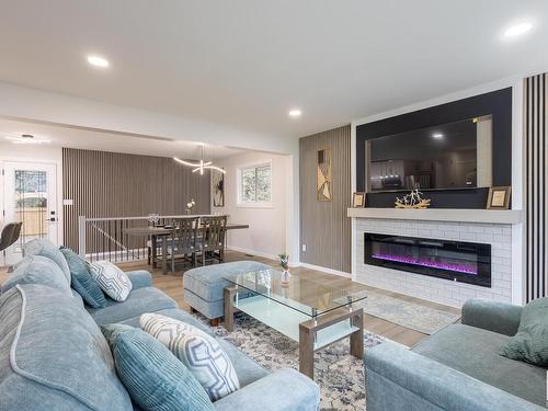 15239 83 Avenue, Edmonton, AB - Indoor Photo Showing Living Room With Fireplace