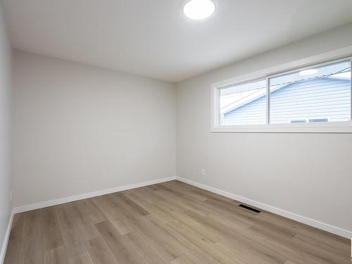 15239 83 Avenue, Edmonton, AB - Indoor Photo Showing Other Room