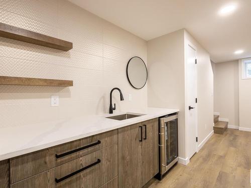 15239 83 Avenue, Edmonton, AB - Indoor Photo Showing Kitchen