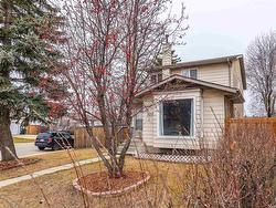 10522 21 AV NW  Edmonton, AB T6J 5G9