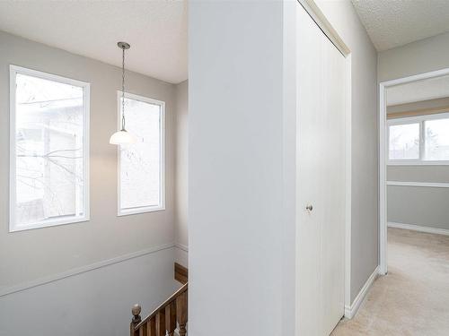 10522 21 Avenue, Edmonton, AB - Indoor Photo Showing Other Room