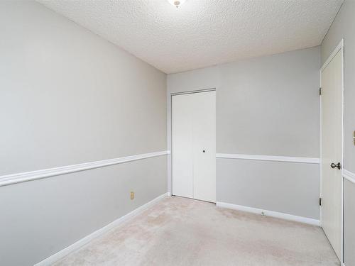 10522 21 Avenue, Edmonton, AB - Indoor Photo Showing Other Room