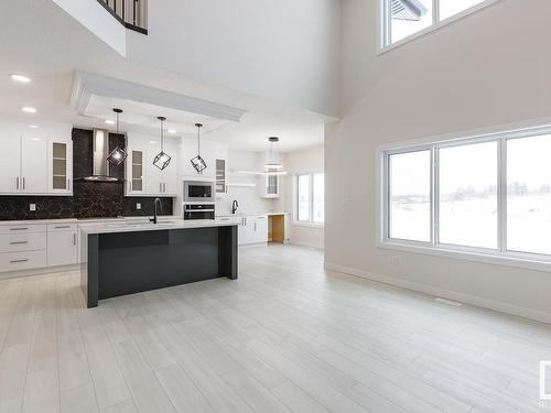 2015 Flycatcher, Edmonton, AB - Indoor Photo Showing Kitchen With Upgraded Kitchen