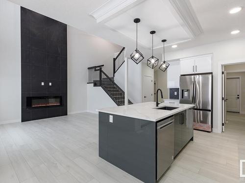 2015 Flycatcher, Edmonton, AB - Indoor Photo Showing Kitchen With Upgraded Kitchen