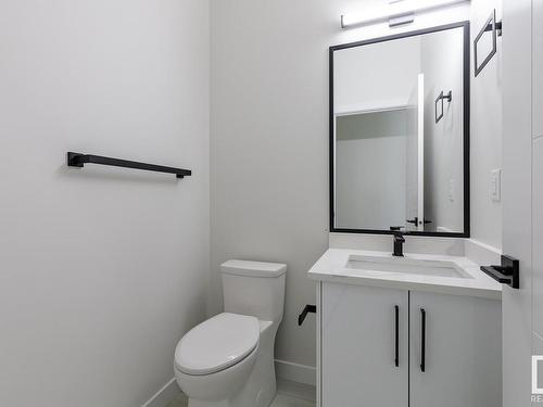 2015 Flycatcher, Edmonton, AB - Indoor Photo Showing Bathroom