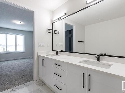 2015 Flycatcher, Edmonton, AB - Indoor Photo Showing Bathroom