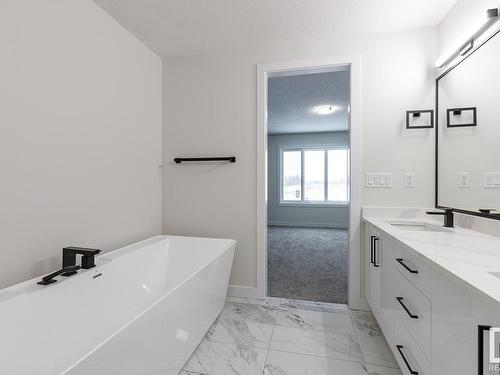 2015 Flycatcher, Edmonton, AB - Indoor Photo Showing Bathroom