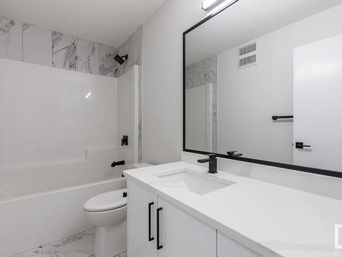 2015 Flycatcher, Edmonton, AB - Indoor Photo Showing Bathroom