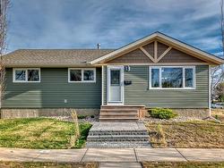 10811 159 ST NW  Edmonton, AB T5P 3B8