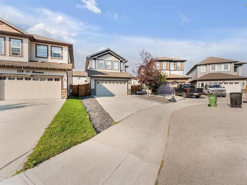 720 40 Avenue, Edmonton, AB - Outdoor With Facade