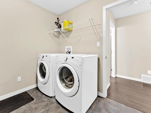 720 40 Avenue, Edmonton, AB - Indoor Photo Showing Laundry Room