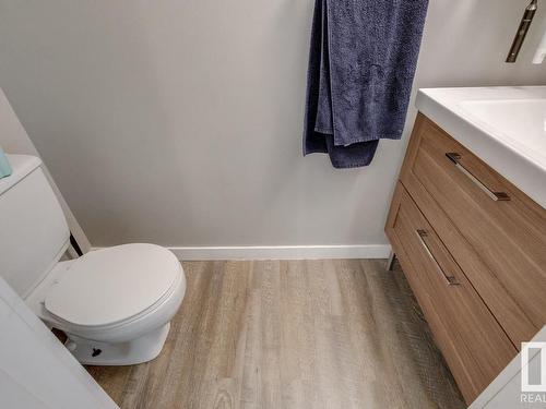 748 Saddleback Road, Edmonton, AB - Indoor Photo Showing Bathroom