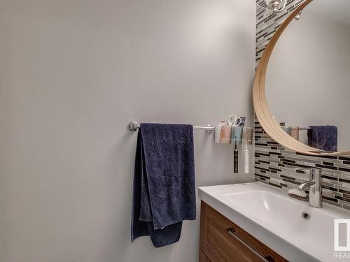 748 Saddleback Road, Edmonton, AB - Indoor Photo Showing Bathroom