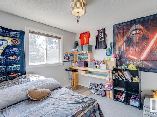 748 Saddleback Road, Edmonton, AB - Indoor Photo Showing Bedroom