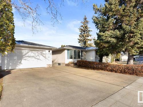 18 Oriole Cr, Sherwood Park, AB 