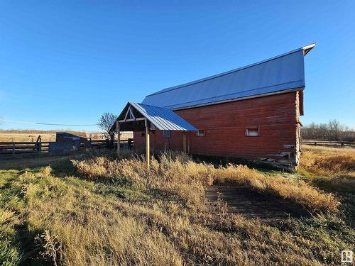 23107 Twp Road 564, Rural Sturgeon County, AB - Outdoor