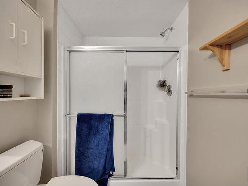 132 592 Hooke Road, Edmonton, AB - Indoor Photo Showing Bathroom