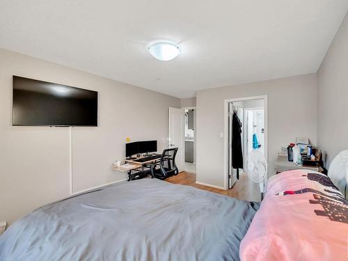 132 592 Hooke Road, Edmonton, AB - Indoor Photo Showing Bedroom