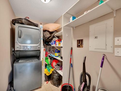 132 592 Hooke Road, Edmonton, AB - Indoor Photo Showing Laundry Room