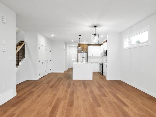 11932 64 Street Nw, Edmonton, AB - Indoor Photo Showing Kitchen