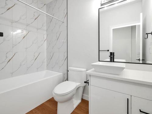 11932 64 Street Nw, Edmonton, AB - Indoor Photo Showing Bathroom