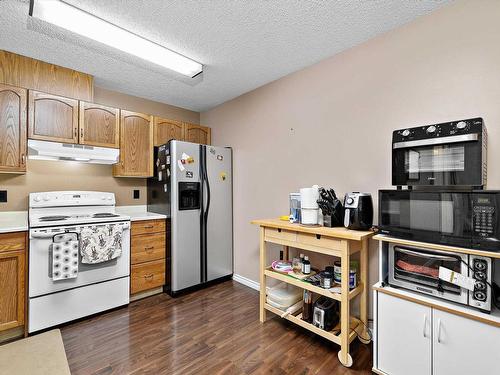 402 15503 106 Street, Edmonton, AB - Indoor Photo Showing Kitchen