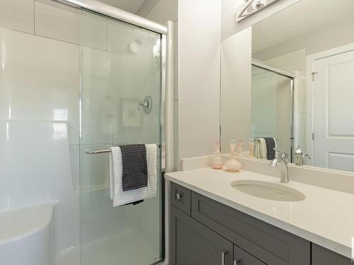 65 Hilton Cove, Spruce Grove, AB - Indoor Photo Showing Bathroom