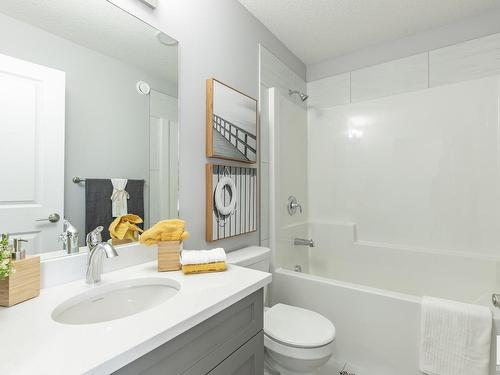 65 Hilton Cove, Spruce Grove, AB - Indoor Photo Showing Bathroom