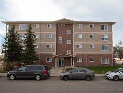 #209 8117 114 AV NW  Edmonton, AB T5B 0C1