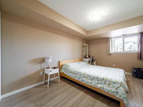 209 8117 114 Avenue, Edmonton, AB - Indoor Photo Showing Bedroom