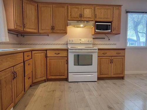 4813 64 Street, Camrose, AB - Indoor Photo Showing Kitchen