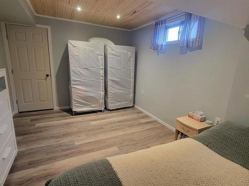 4813 64 Street, Camrose, AB - Indoor