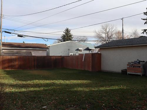 4813 64 Street, Camrose, AB - Outdoor