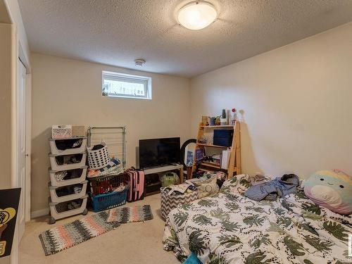 10560 52 Avenue, Edmonton, AB - Indoor