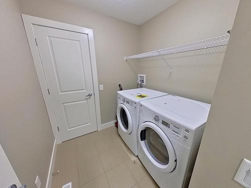 3938 Cherry Cove Sw, Edmonton, AB - Indoor Photo Showing Laundry Room