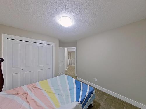 3938 Cherry Cove Sw, Edmonton, AB - Indoor Photo Showing Bedroom