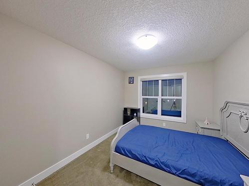 3938 Cherry Cove Sw, Edmonton, AB - Indoor Photo Showing Bedroom