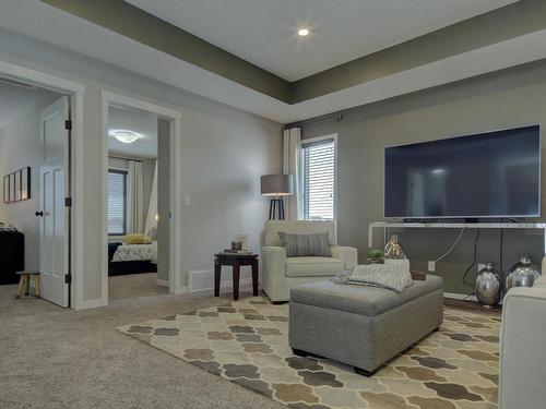 1419 29 Street, Edmonton, AB - Indoor Photo Showing Living Room