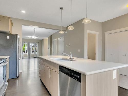 880 Cy Becker Drive, Edmonton, AB - Indoor Photo Showing Kitchen