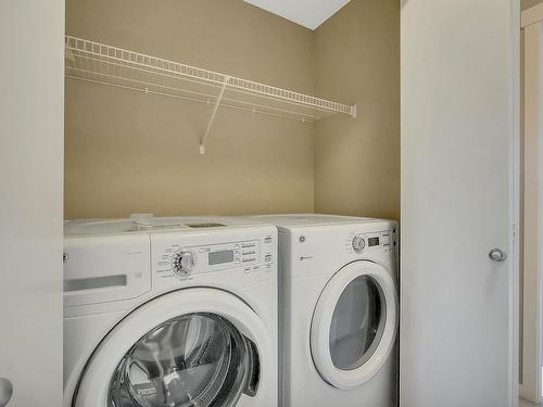 880 Cy Becker Drive, Edmonton, AB - Indoor Photo Showing Laundry Room